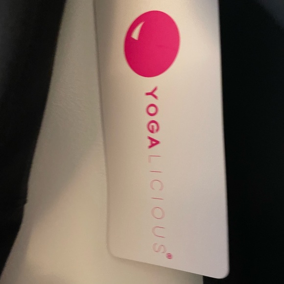 Yogalicious black zip up - Picture 2 of 4